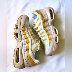 NEW  Nike  AIR MAX 95  size 8